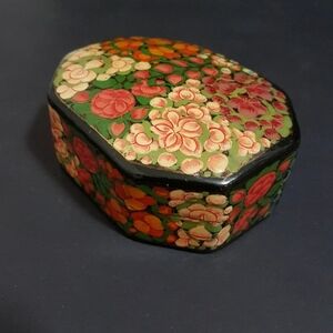 Vintage Kashmir Box: Handcrafted Lacquered Paper Mache, 22Kt Gold Floral Trinket